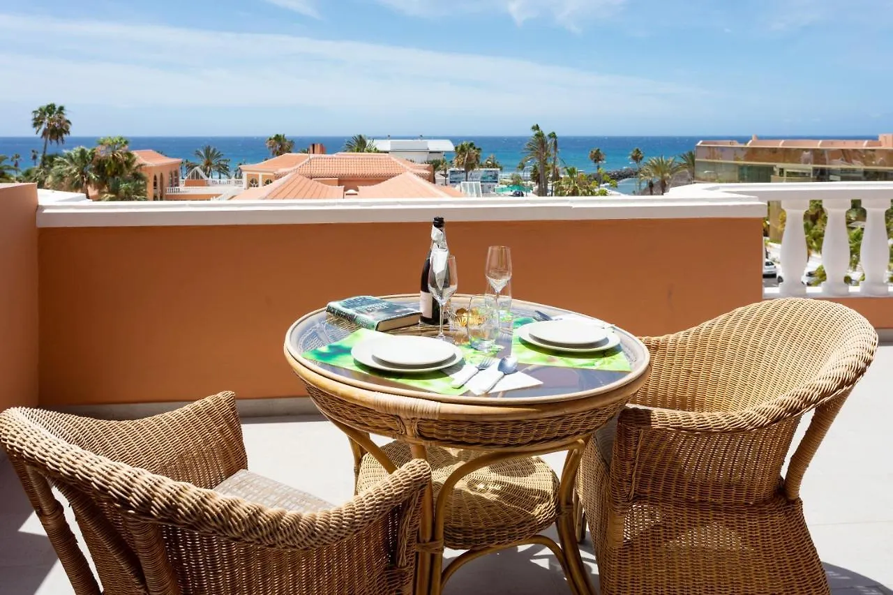 Exclusive Penthouse Playa Las Vistas 4 Close To The Sea And Beach, Aircondition For A Fee, Wifi, Terrace, Heated Pool Playa de las Américas