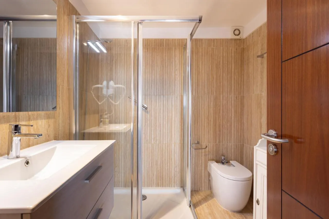 Exclusive Penthouse Playa Las Vistas 4 Close To The Sea And Beach, Aircondition For A Fee, Wifi, Terrace, Heated Pool Playa de las Américas Apartment