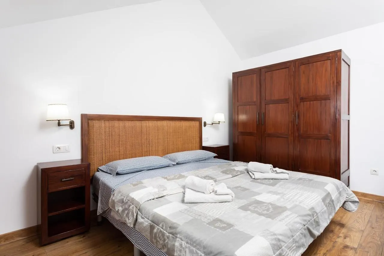 Apartment Exclusive Penthouse Playa Las Vistas 4 Close To The Sea And Beach, Aircondition For A Fee, Wifi, Terrace, Heated Pool Playa de las Américas