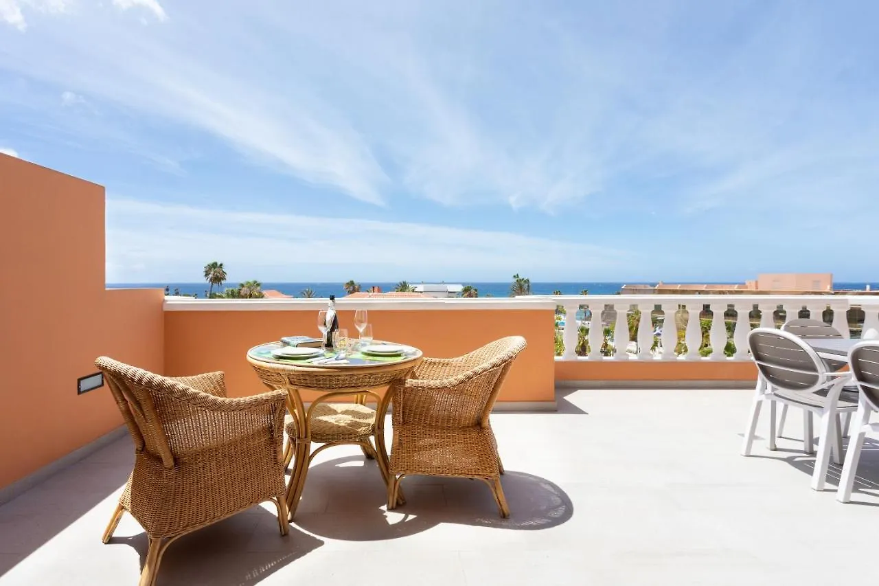 Apartment Exclusive Penthouse Playa Las Vistas 4 Close To The Sea And Beach, Aircondition For A Fee, Wifi, Terrace, Heated Pool Playa de las Américas
