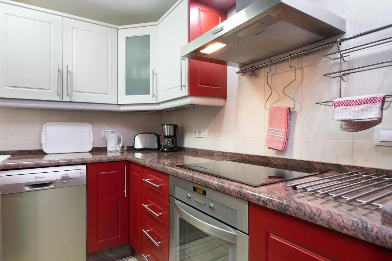 Daire Exclusive Penthouse Playa Las Vistas 4 Close To The Sea And Beach, Aircondition For A Fee, Wifi, Terrace, Heated Pool Playa de las Américas