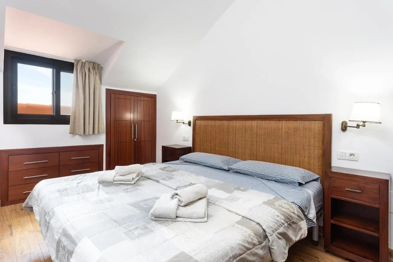 Exclusive Penthouse: Beachfront Oasis with Heated Pool Playa de las Americas  Apartment Playa de las Americas (Tenerife)