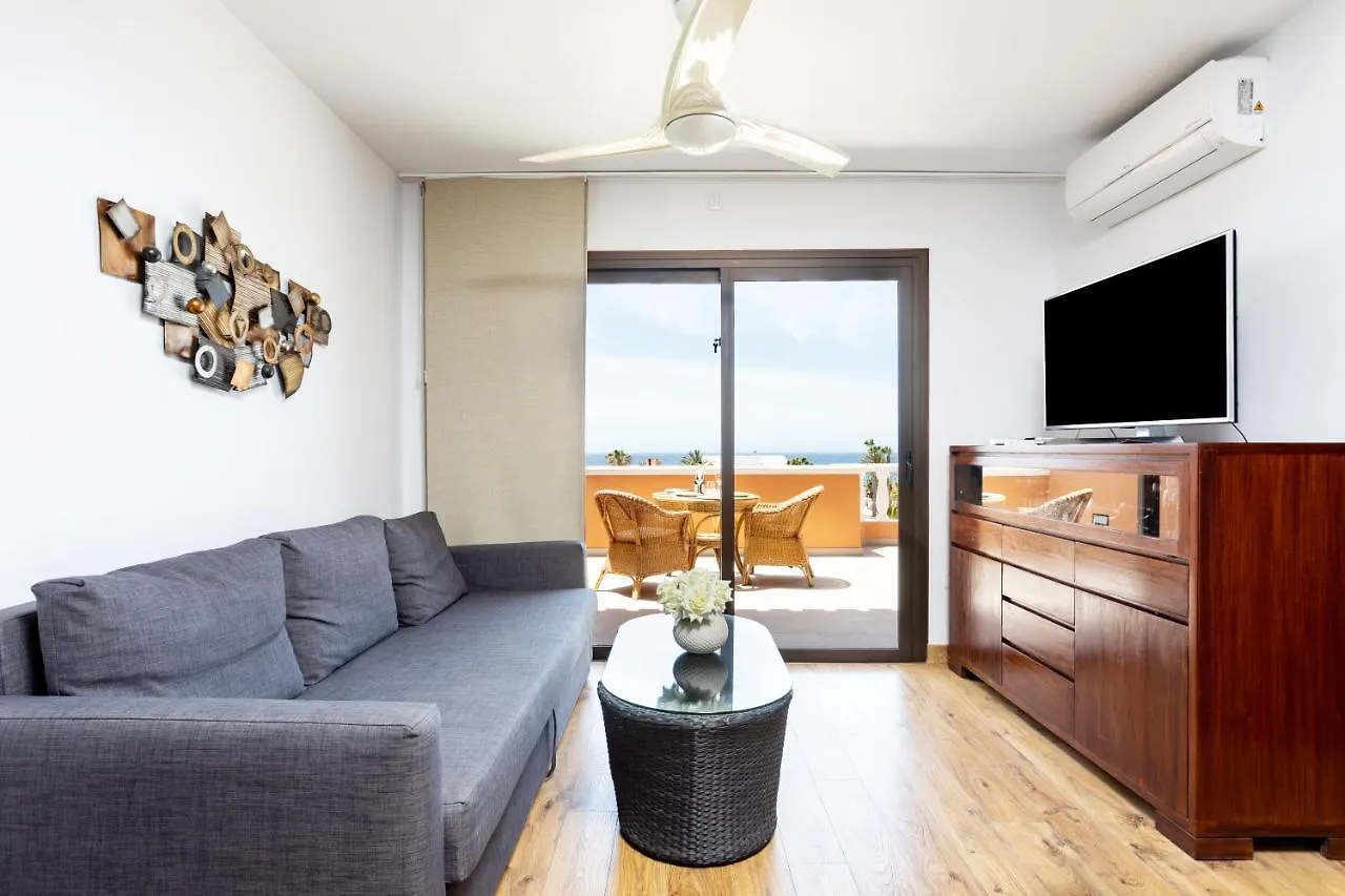 Exclusive Penthouse: Beachfront Oasis with Heated Pool Playa de las Americas  0*, Playa de las Americas (Tenerife)